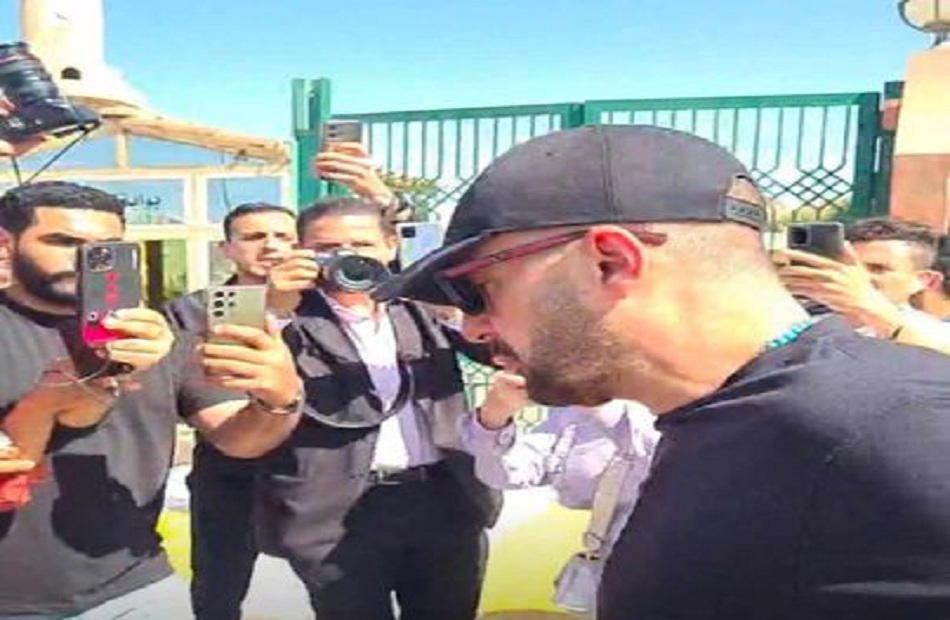 هل سيمنع صحافيو مصر من تغطية جنازات المشاهير بعد طلب كريم عبدالعزيز؟